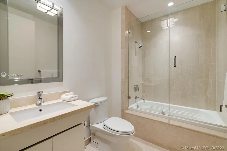 Grovenor House #2804 image #23