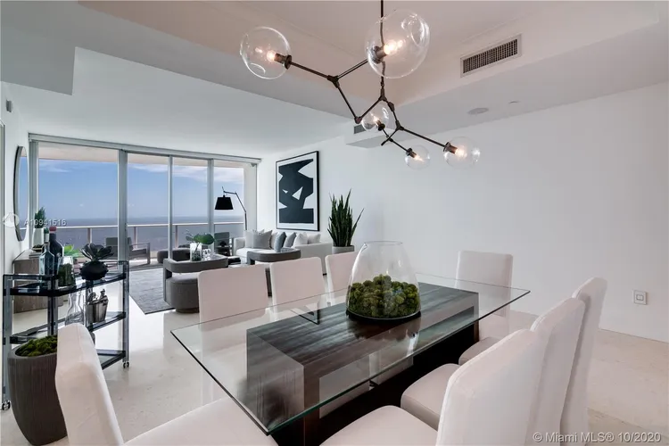 Grovenor House #2804 image #9