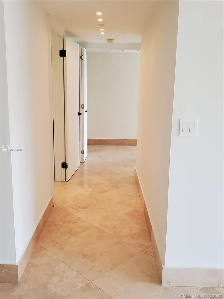 Champlain Towers East #3F image #13