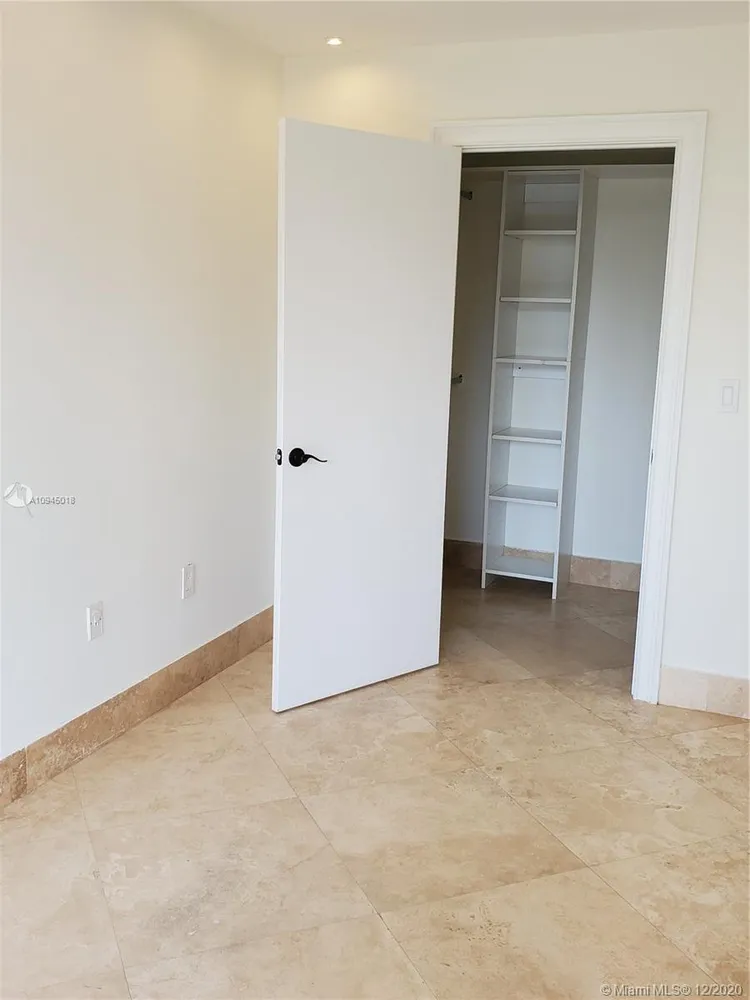 Champlain Towers East #3F image #15