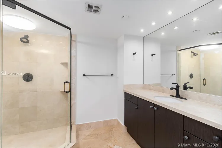 Champlain Towers East #3F image #17