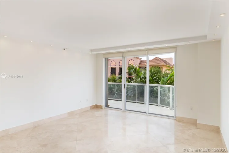 Champlain Towers East #3F image #21