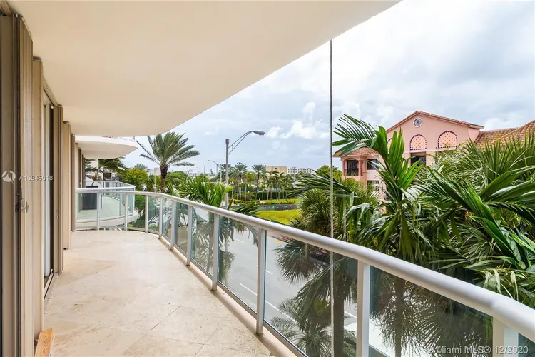 Champlain Towers East #3F image #22