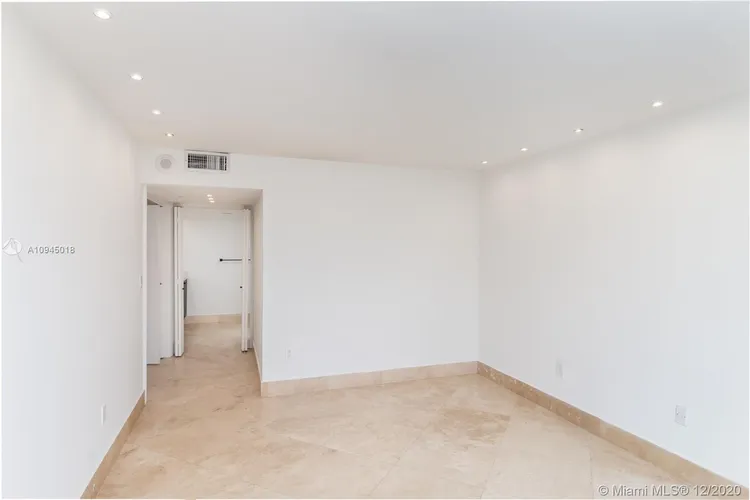 Champlain Towers East #3F image #29