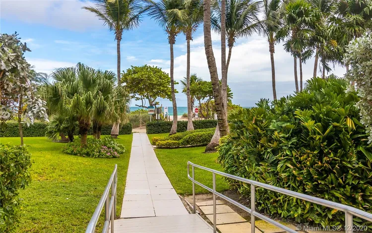 Champlain Towers East #3F image #40