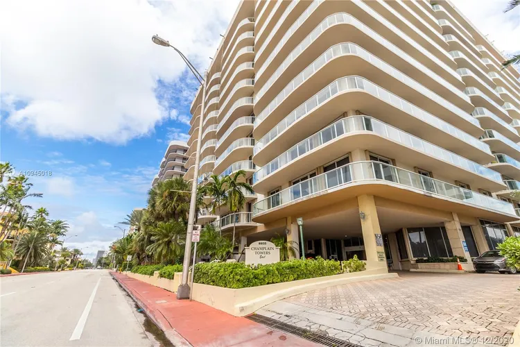 Champlain Towers East #3F image #41