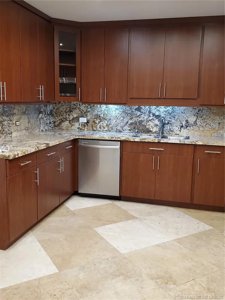 Champlain Towers East #3F image #6