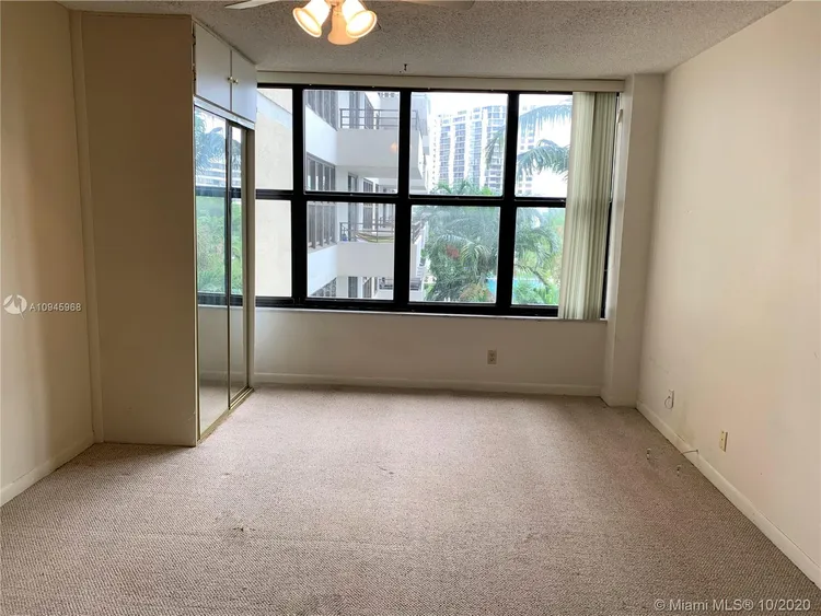 Olympus Towers and Marina #617 image #14