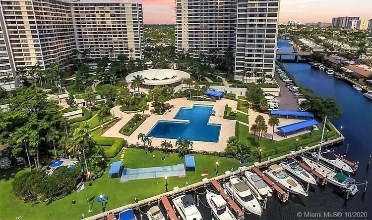 Olympus Towers and Marina #617 image #23