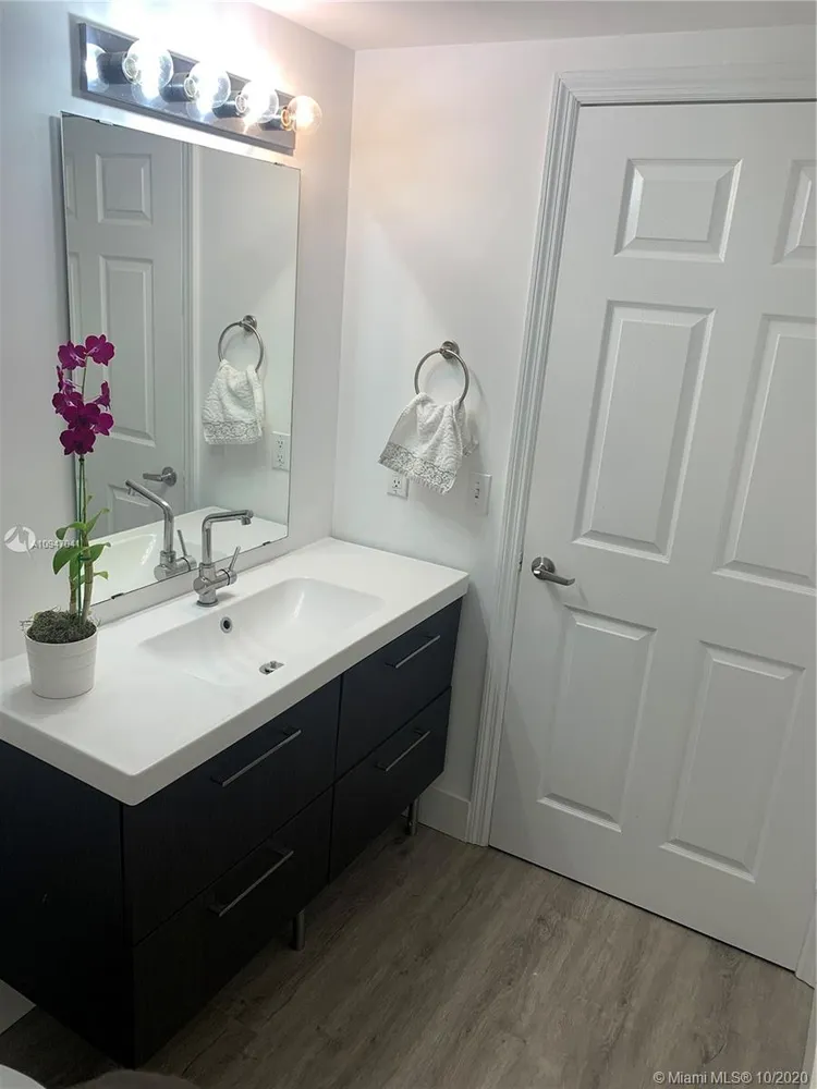 1800 Biscayne Plaza #510 image #7