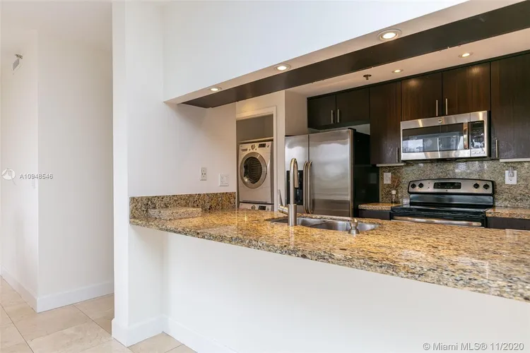 Villa Regina Condo #207 image #15