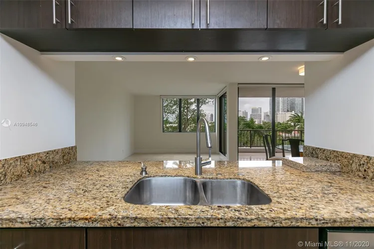 Villa Regina Condo #207 image #18