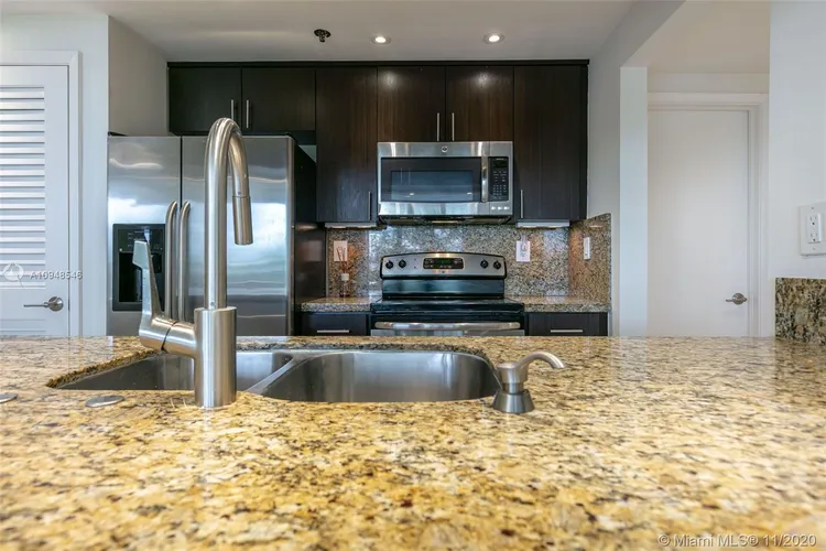 Villa Regina Condo #207 image #19