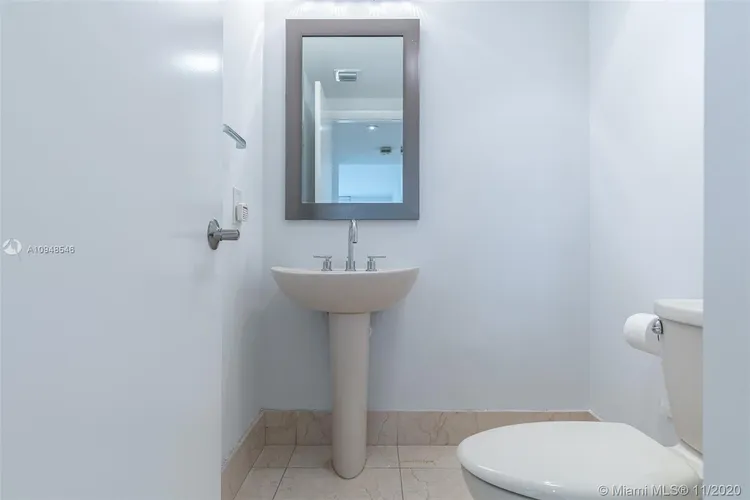 Villa Regina Condo #207 image #22