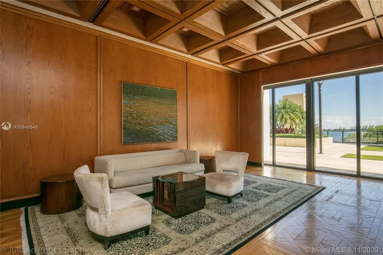 Villa Regina Condo #207 image #37