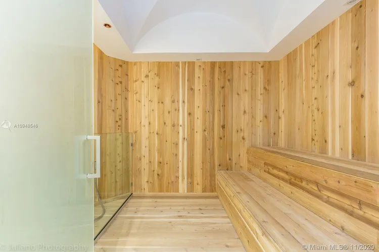 Villa Regina Condo #207 image #40