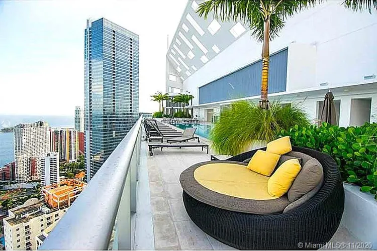 Brickell House #1209 image #32