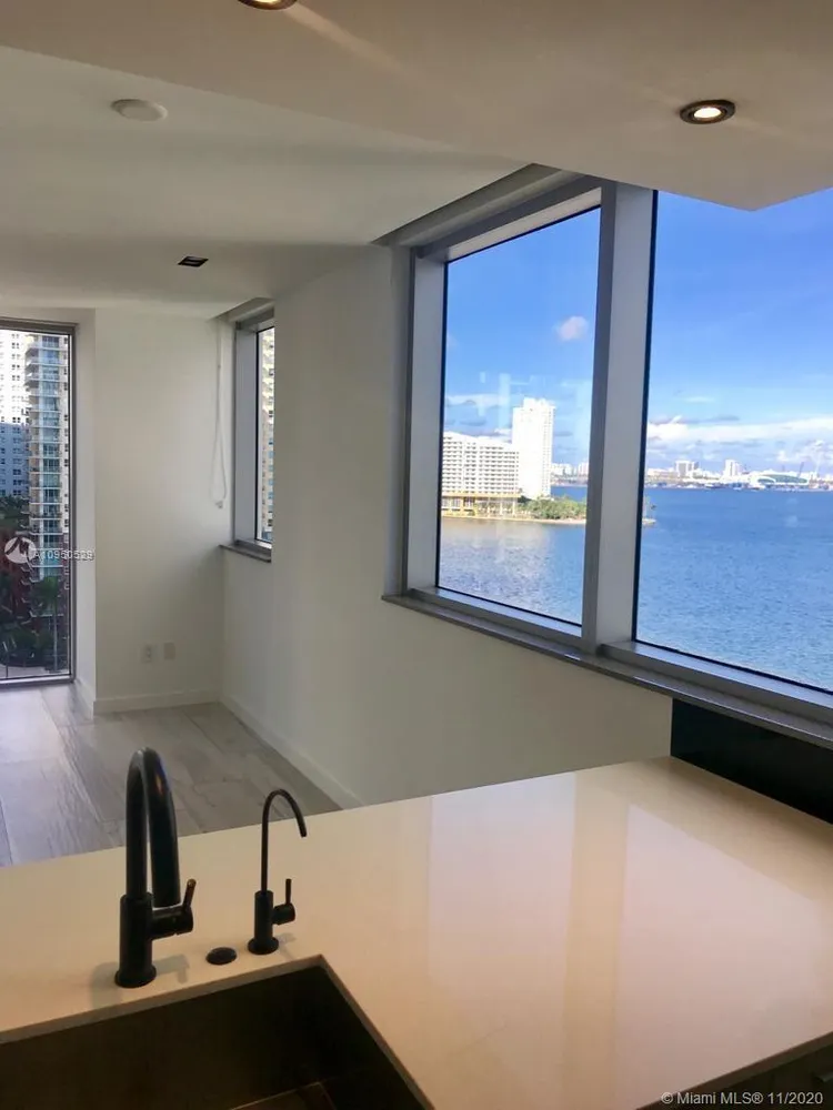 Brickell House #1209 image #8