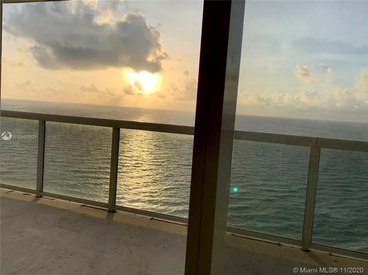 La Gorce #2502 image #18