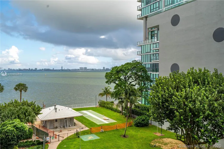 Bay Park Towers #506 image #9