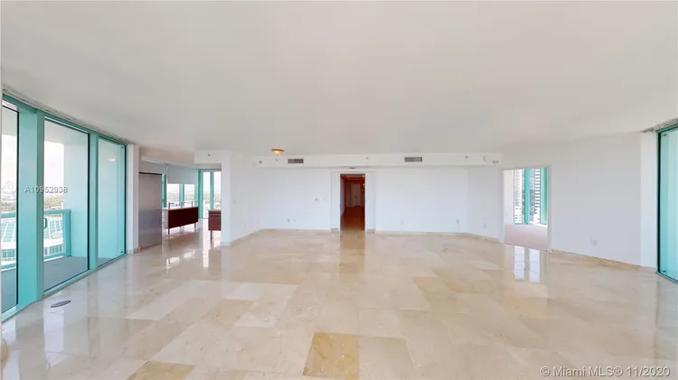 6000 INDIAN CREEK #20D image #9