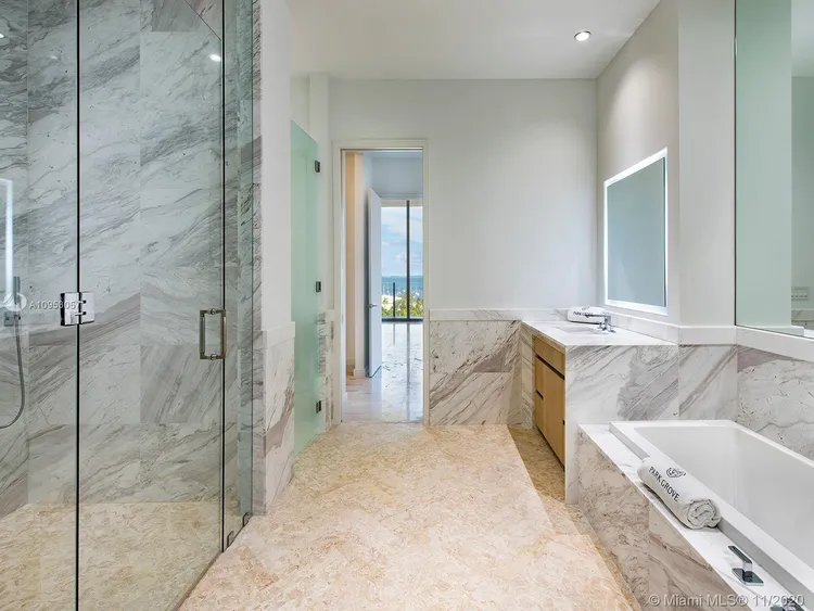 Two Park Grove #9A image #11