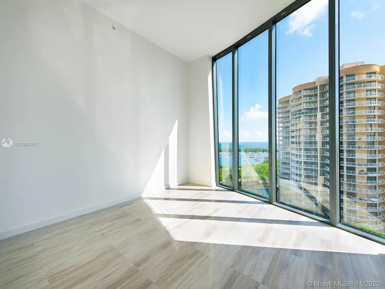 Two Park Grove #9A image #14