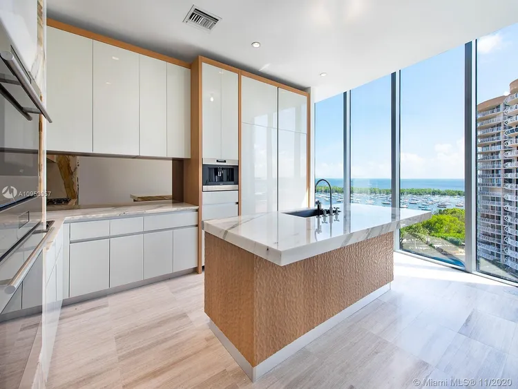 Two Park Grove #9A image #6