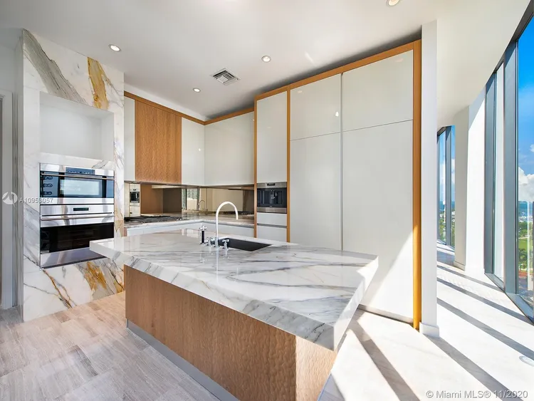 Two Park Grove #9A image #8