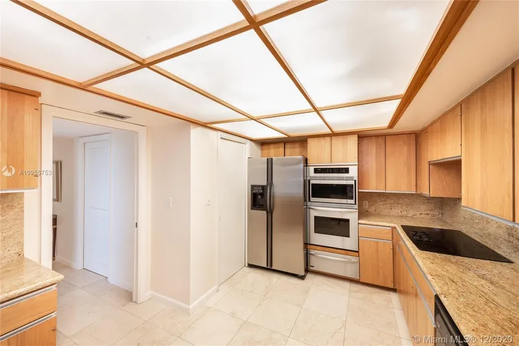 Grove Towers #P1-E image #10