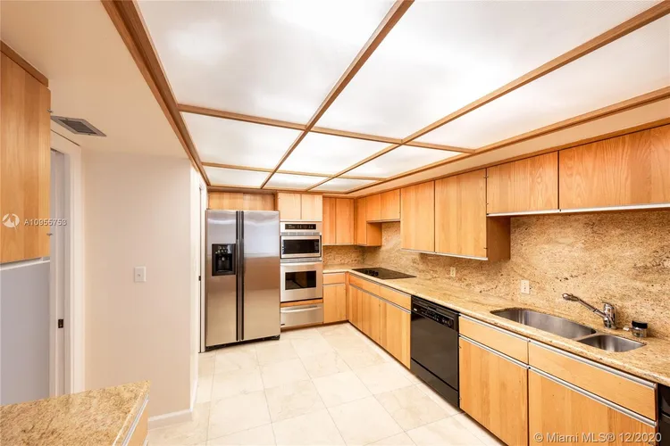 Grove Towers #P1-E image #11