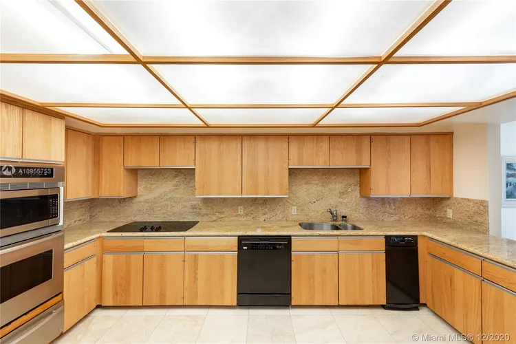 Grove Towers #P1-E image #12