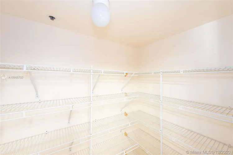 Grove Towers #P1-E image #13