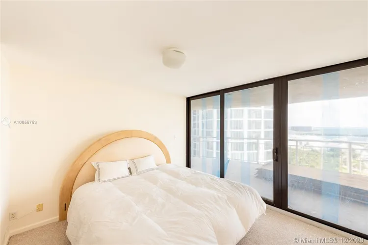 Grove Towers #P1-E image #15