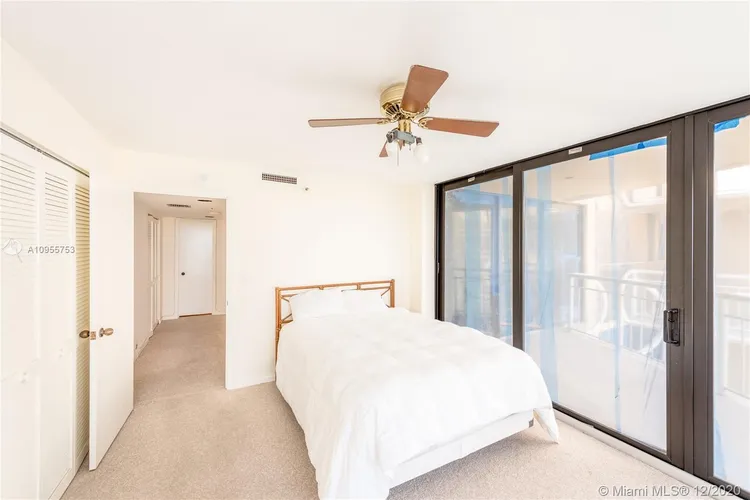 Grove Towers #P1-E image #17