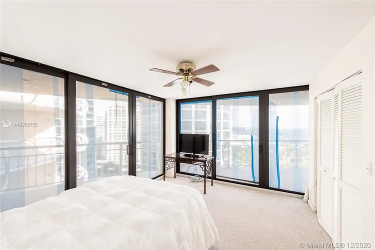 Grove Towers #P1-E image #18