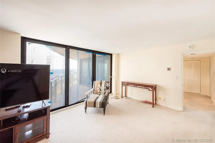 Grove Towers #P1-E image #20