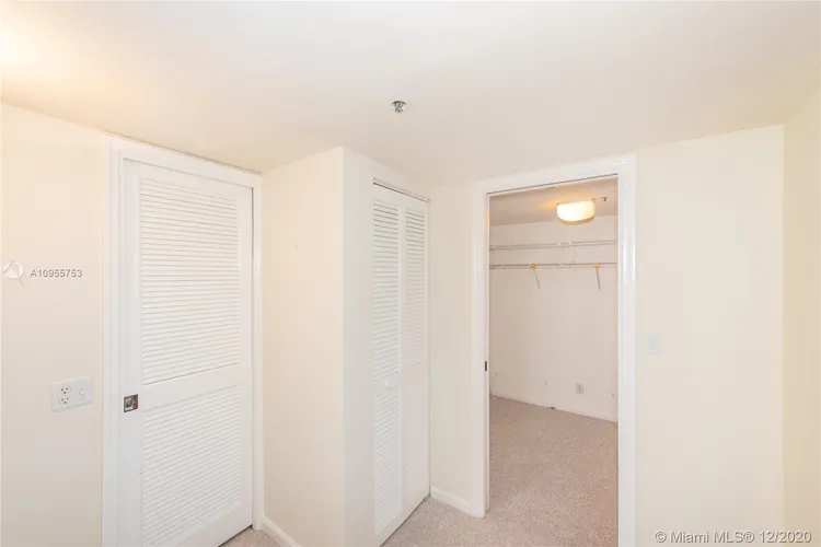 Grove Towers #P1-E image #21