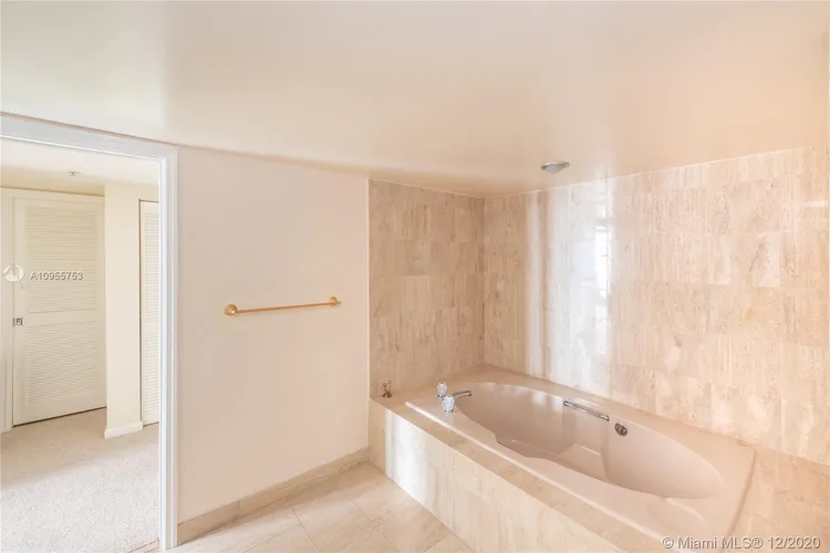 Grove Towers #P1-E image #24