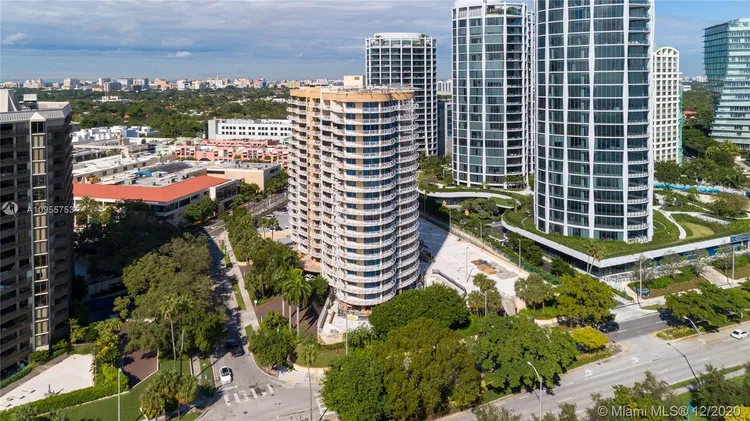 Grove Towers #P1-E image #32