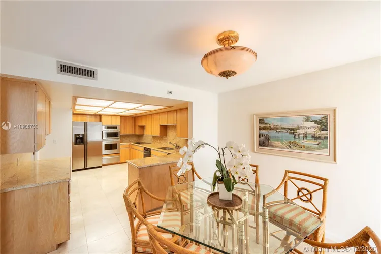 Grove Towers #P1-E image #9