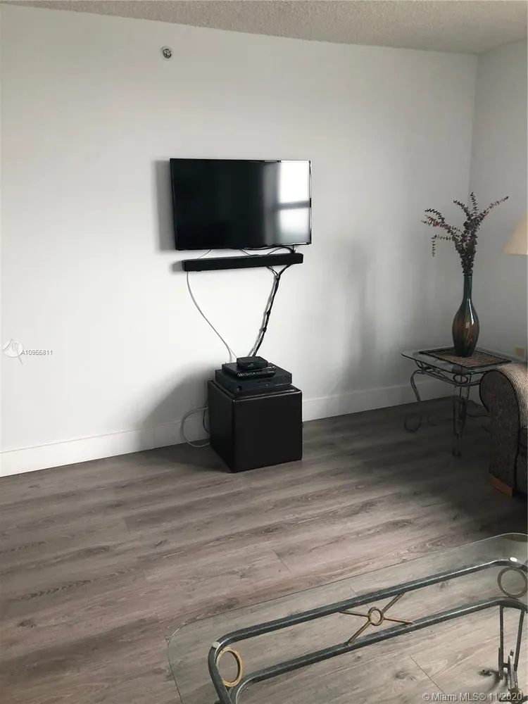 Yacht Club at Portofino #3002 image #9