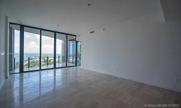 Two Park Grove #14B image #27