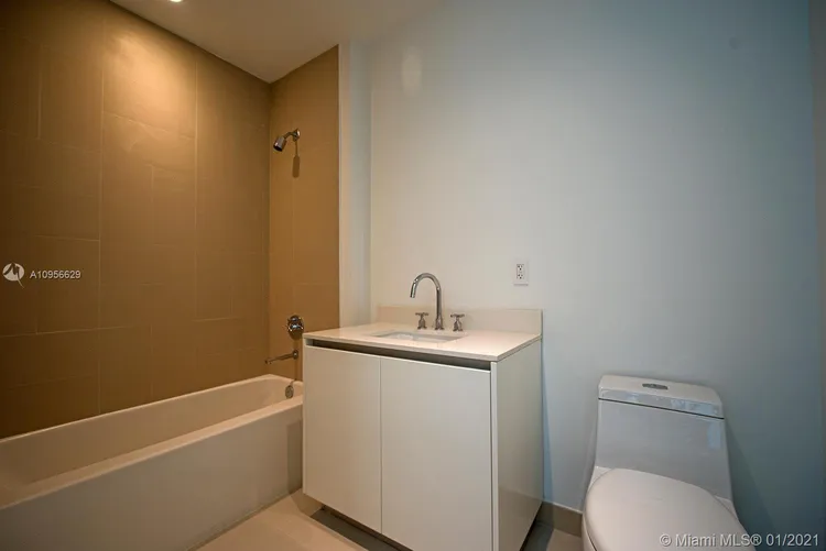 Two Park Grove #14B image #30