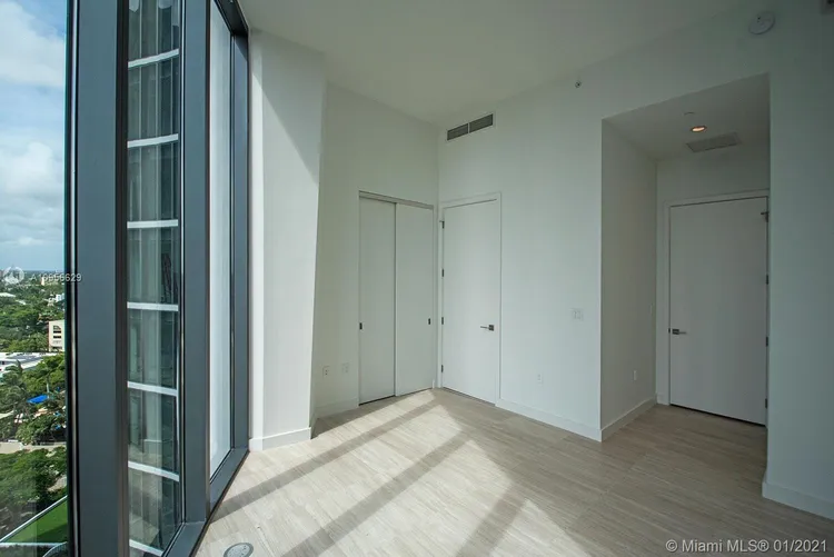 Two Park Grove #14B image #32