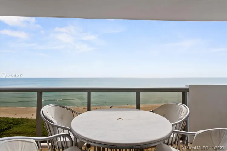 Maison Grande #1018 image #13