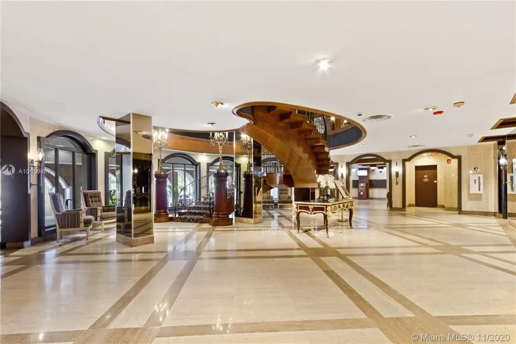 Maison Grande #1018 image #17