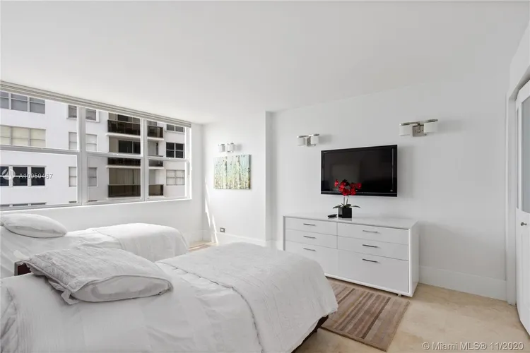 Maison Grande #1018 image #26