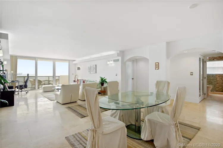 Maison Grande #1018 image #29