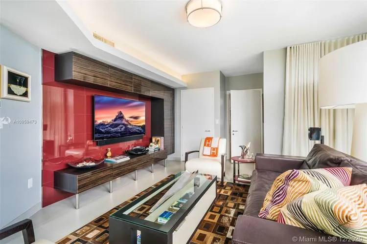 6000 INDIAN CREEK #21C image #15